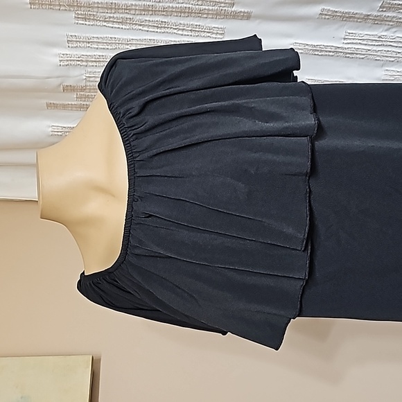 Lularoe Alana Flounce Top! NWT! - Picture 2 of 8